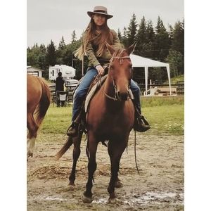 Meet your Posher, Madii